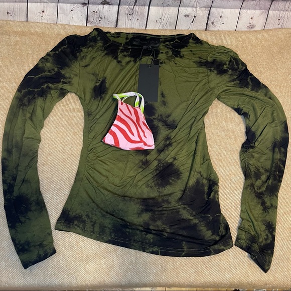 Host Pick! KENDALL + KYLIE Marble Ruched Top in Green and Black- NWT!! 💚🖤 - Picture 7 of 7